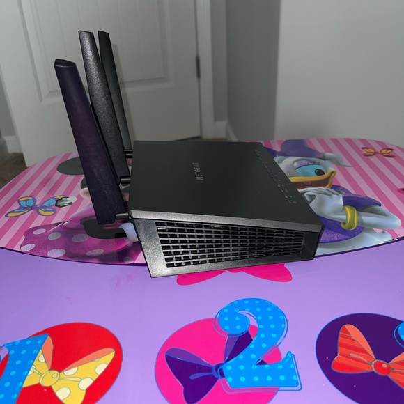 NETGEAR° Nighthawk Bundle- Modem and Smart Router - Picture 8 of 13